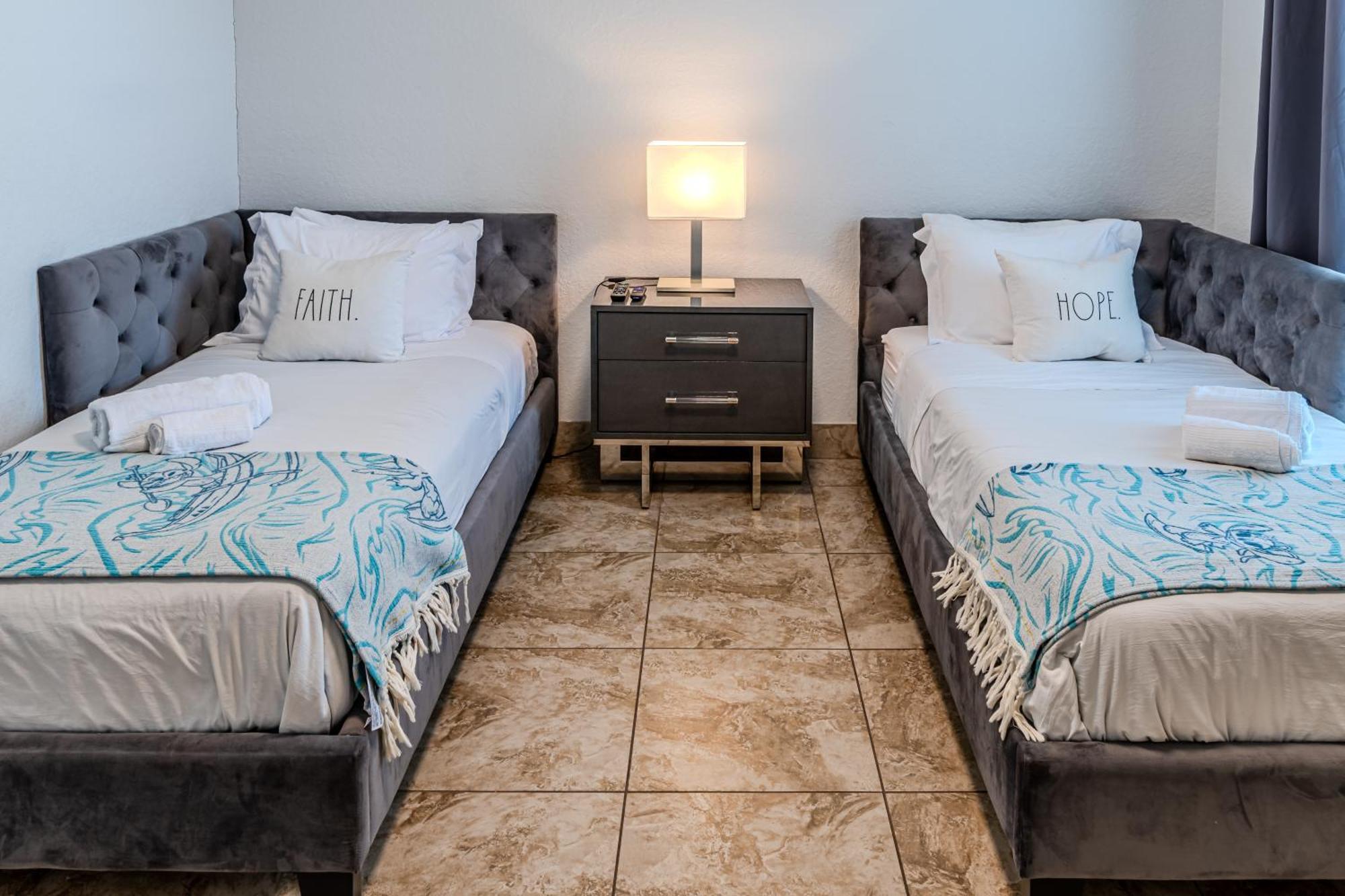 Apartment 3 Bedroom In Tuscana Resort , 15" From Disney Kissimmee Eksteriør bilde